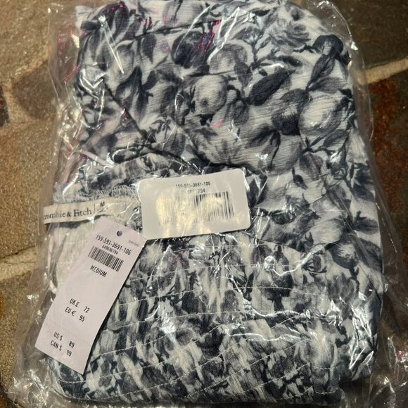 Abercrombie & Fitch Short-Sleeve Smockex Midi Dress (BNWT) - Picture 2 of 2